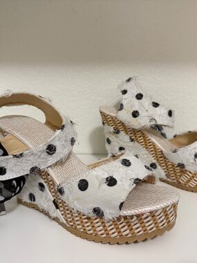 White Polka Dot Wedge Sandals with Textured Platform